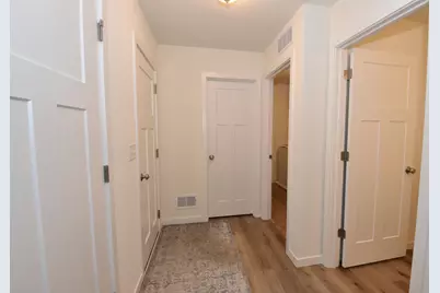 1870  Nottingham Dr, Racine, WI 53182 - Photo 15