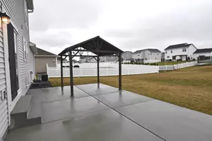 1870 Nottingham Dr, Racine, WI 53182 - Photo 35