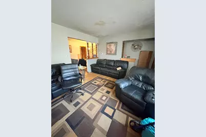 2048 N 35th St, Milwaukee, WI 53208 - Photo 3