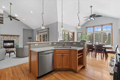 W177N5440  Legend Ct, Menomonee Falls, WI 53051 - Photo 19