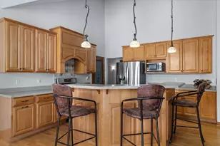 W177N5440 Legend Ct, Menomonee Falls, WI 53051 - Photo 17