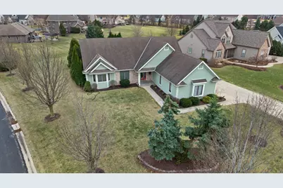 W177N5440  Legend Ct, Menomonee Falls, WI 53051 - Photo 1