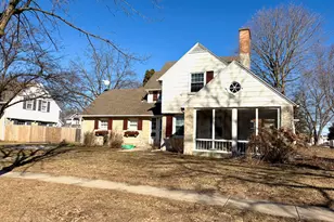 12 E Rockwell St, Elkhorn, WI 53121 - Photo 1