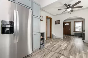 912 Blackstone Ave, Waukesha, WI 53186 - Photo 5