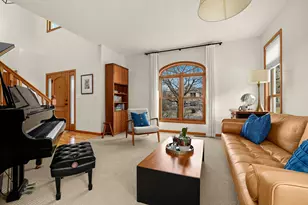 867 Olympic Dr, Onalaska, WI 54650 - Photo 3