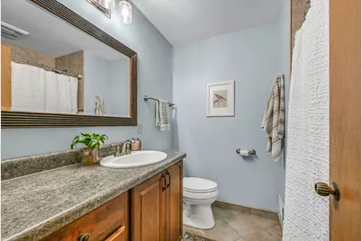 13500 W Old Oak Ln, New Berlin, WI 53151 - Photo 29