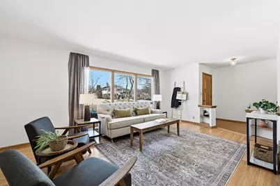 2868 N 118th St, Wauwatosa, WI 53222 - Photo 9