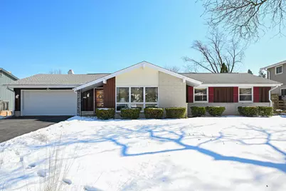 2868 N 118th St, Wauwatosa, WI 53222 - Photo 5