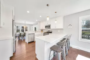 812 Van Slyke Dr, Fontana, WI 53125 - Photo 17