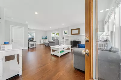 812  Van Slyke Dr, Fontana, WI 53125 - Photo 9