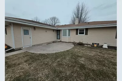 W165N10602  Wagon Trl, Germantown, WI 53022 - Photo 29