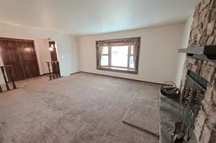 W165N10602 Wagon Trail, Germantown, WI 53022 - Photo 7