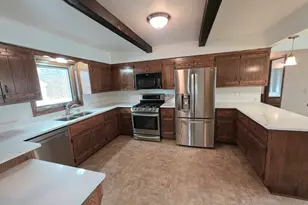 W165N10602 Wagon Trail, Germantown, WI 53022 - Photo 13