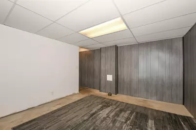 2566 S 64th St, Milwaukee, WI 53219 - Photo 29