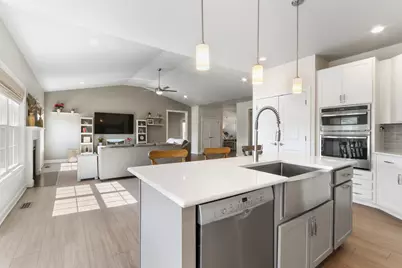 560 N Boulder Ridge Dr, Lake Geneva, WI 53147 - Photo 15