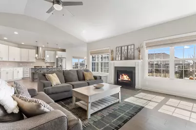 560 N Boulder Ridge Dr, Lake Geneva, WI 53147 - Photo 11