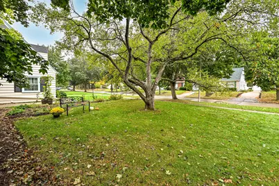 8027 W Woodland Ave, Wauwatosa, WI 53213 - Photo 31