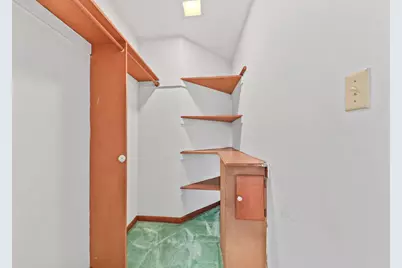 8027 W Woodland Ave, Wauwatosa, WI 53213 - Photo 25