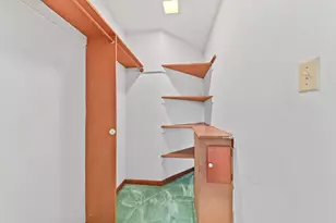 8027 W Woodland Ave, Wauwatosa, WI 53213 - Photo 25