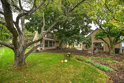 8027 W Woodland Ave, Wauwatosa, WI 53213 - Photo 29