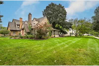 8027 W Woodland Ave, Wauwatosa, WI 53213 - Photo 35