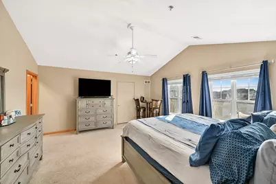 12248 W Virginia Cir #7, Franklin, WI 53132 - Photo 17