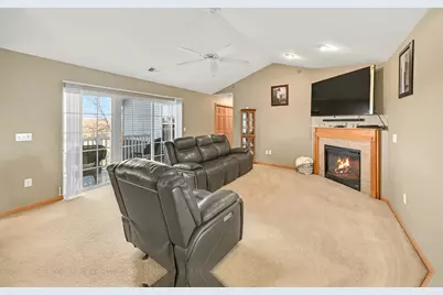 12248 W Virginia Cir #7, Franklin, WI 53132 - Photo 11