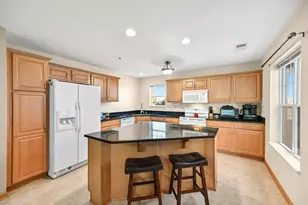 12248 W Virginia Cir, Franklin, WI 53132 - Photo 7