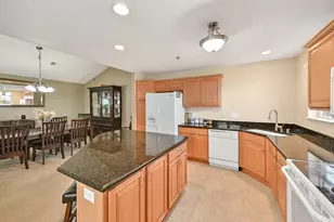 12248 W Virginia Cir, Franklin, WI 53132 - Photo 5
