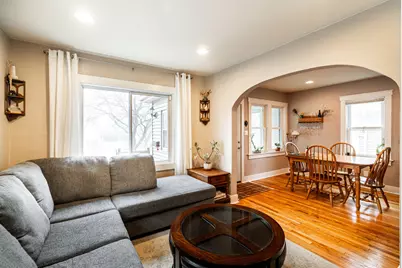 607 S Oak Park Ct, Milwaukee, WI 53214 - Photo 5