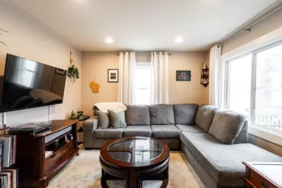 607 S Oak Park Ct, Milwaukee, WI 53214 - Photo 3