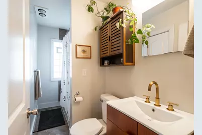 607 S Oak Park Ct, Milwaukee, WI 53214 - Photo 27