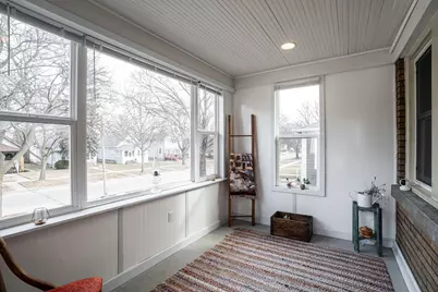 607 S Oak Park Ct, Milwaukee, WI 53214 - Photo 15