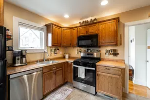 607 S Oak Park Ct, Milwaukee, WI 53214 - Photo 11