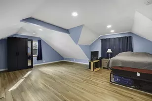 865 S 75th St, West Allis, WI 53214 - Photo 23