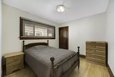 865 S 75th St, West Allis, WI 53214 - Photo 17