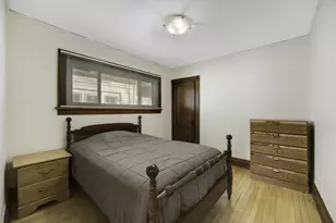 865 S 75th St, West Allis, WI 53214 - Photo 17