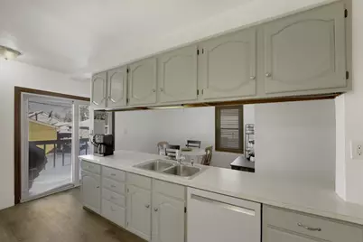 865 S 75th St, West Allis, WI 53214 - Photo 13