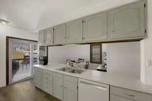 865 S 75th St, West Allis, WI 53214 - Photo 13