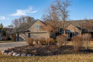 2618 W Lake Park Ct, Mequon, WI 53092 - Photo 71