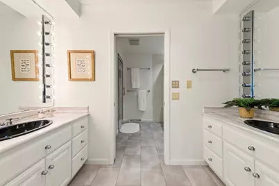 2618 W Lake Park Ct, Mequon, WI 53092 - Photo 41