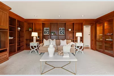 2618 W Lake Park Ct, Mequon, WI 53092 - Photo 15