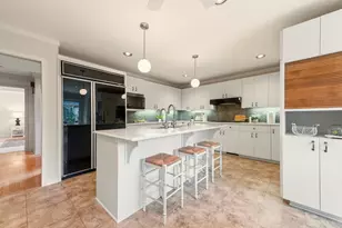 2618 W Lake Park Ct, Mequon, WI 53092 - Photo 23