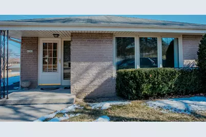 4200 S McCarty Ave, Saint Francis, WI 53235 - Photo 5