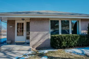 4200 S McCarty Ave, Saint Francis, WI 53235 - Photo 5