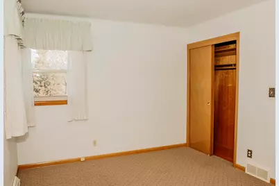 4200 S McCarty Ave, Saint Francis, WI 53235 - Photo 29