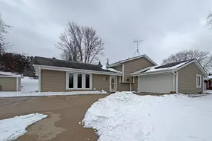 N97W21763 Whitehorse Dr, Germantown, WI 53017 - Photo 7