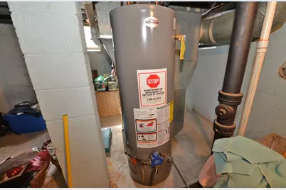 2324  Gilson St, Racine, WI 53403 - Photo 23