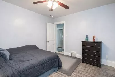 2615 N Wauwatosa Ave, Wauwatosa, WI 53213 - Photo 11