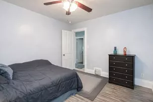 2615 N Wauwatosa Ave, Wauwatosa, WI 53213 - Photo 11